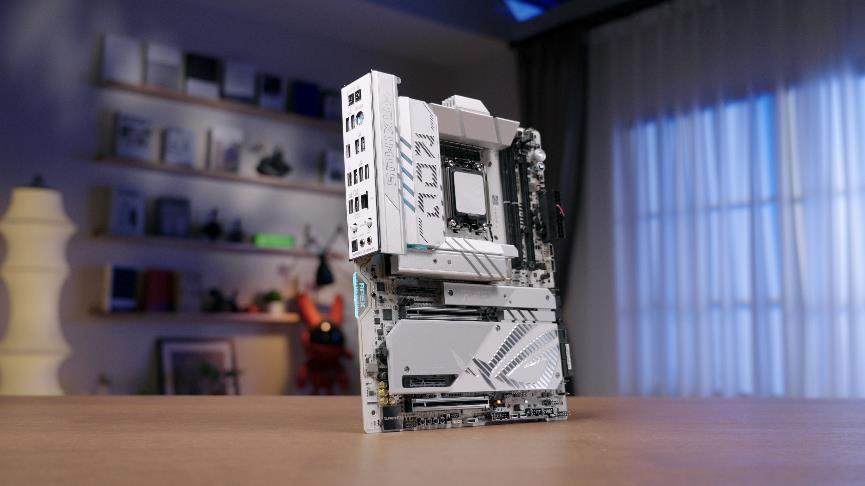 华硕ROG MAXIMUS Z890 APEX主板：超频神器5