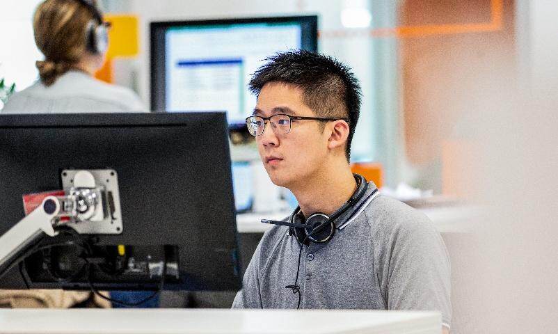 Windows 生態(tài)新進(jìn)展：引入多種應(yīng)用，豐富中國(guó)市場(chǎng)的應(yīng)用生態(tài)。宣傳圖3