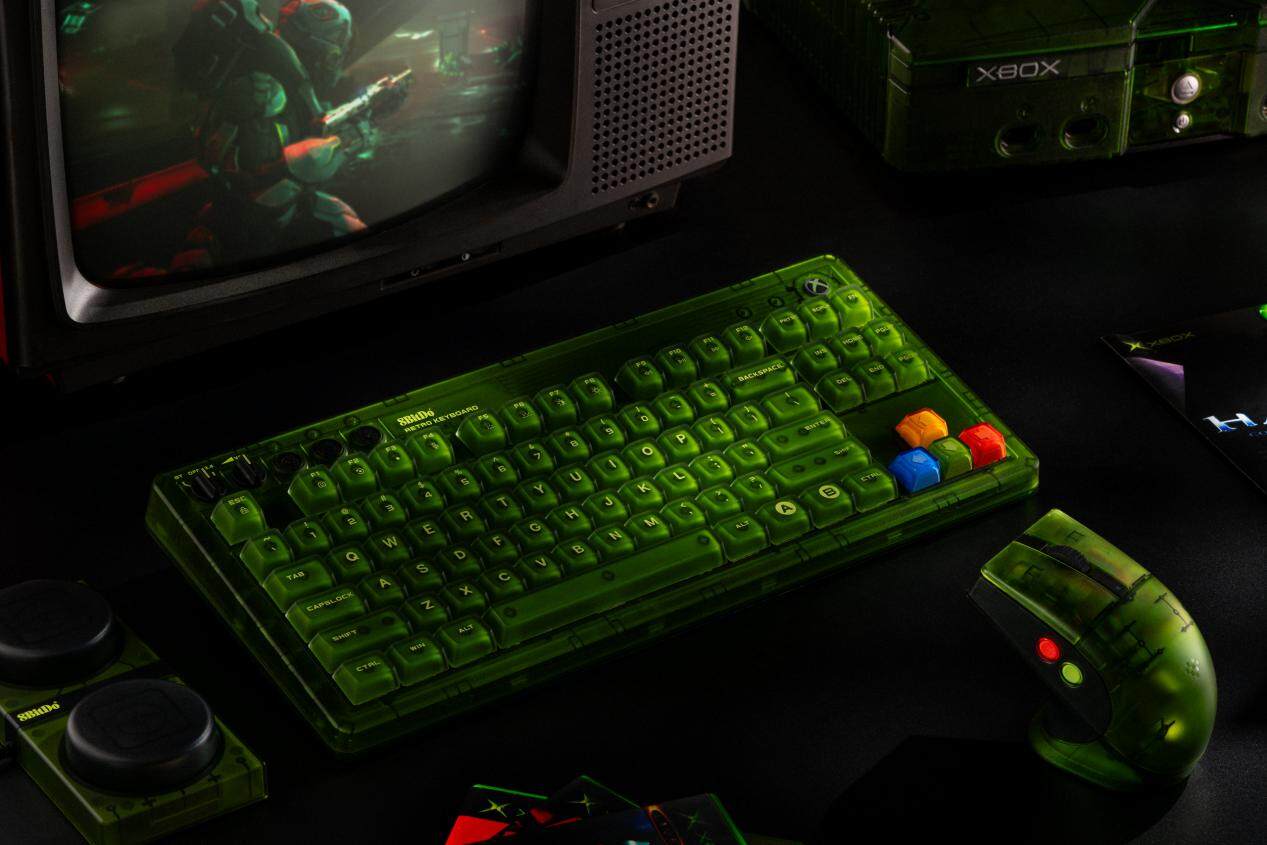 八位堂發(fā)布Xbox綠透鍵鼠，復古美學再升級