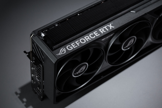 華碩推出ROG ASTRAL夜神RTX 5080顯卡宣傳圖9