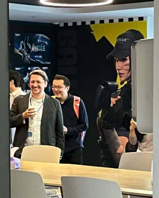 宮崎英高現(xiàn)身騰訊，玩家熱議《艾爾登法環(huán)》手游