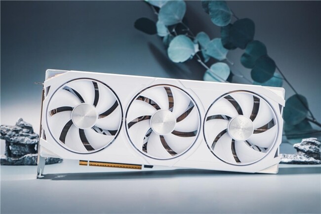 耕升RTX 5070踏雪OC顯卡發(fā)布，顏值性能雙在線宣傳圖2