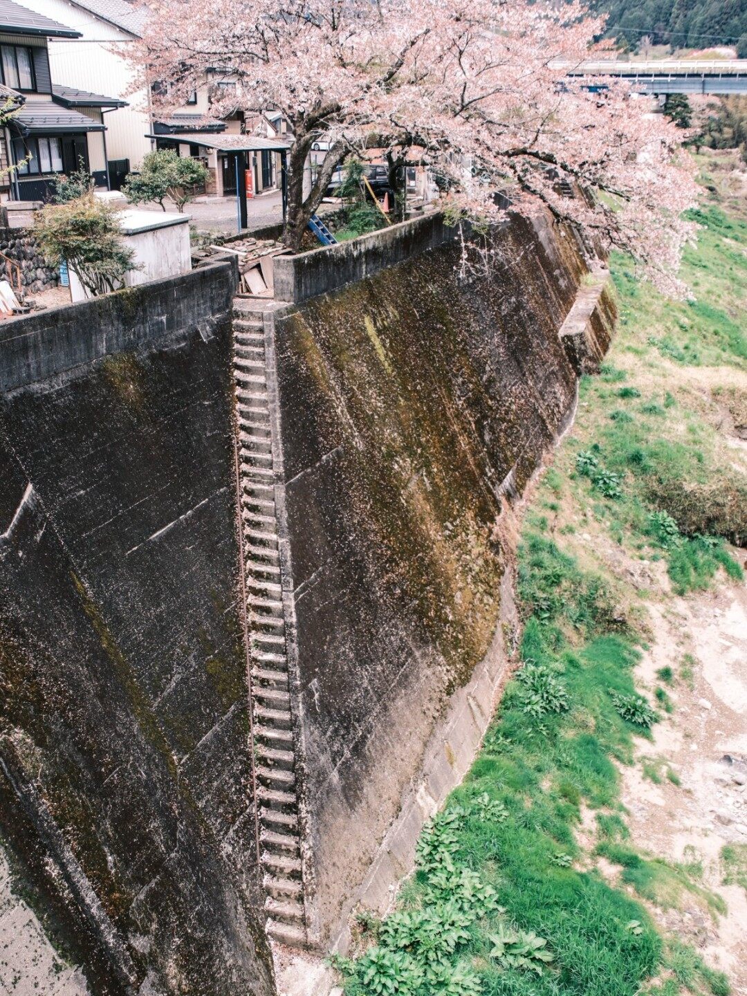 《寂靜嶺f》場景原型分析：昭和時代金山町恐怖游戲地理考據(jù)宣傳圖2