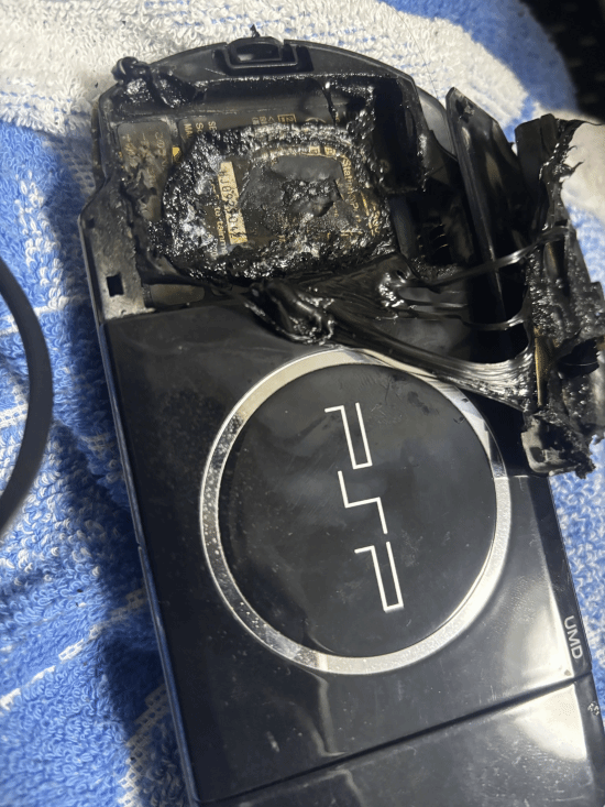 PSP電池爆炸事件警示：掌機(jī)安全隱患與電子設(shè)備維護(hù)指南