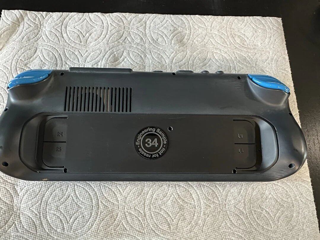 Steam Deck原型機(jī)拍賣實(shí)錄：早期設(shè)計(jì)差異與開發(fā)歷程探析宣傳圖3
