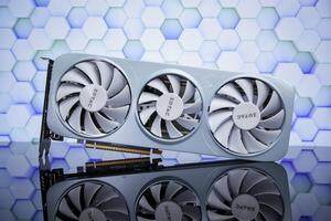 RTX 5060显卡评测 索泰月白OC版性能测试 GDDR7显存加持宣传图2