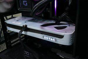 RTX 5060显卡评测 索泰月白OC版性能测试 GDDR7显存加持宣传图5