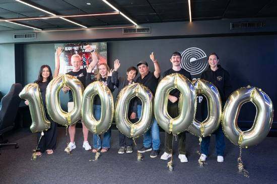 《严阵以待》主机销量突破300万，全球总销量超1300万宣传图2