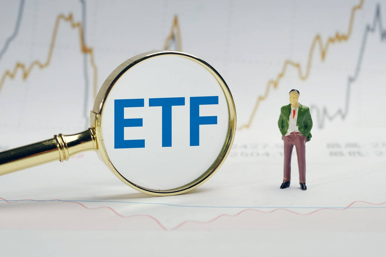 比特币杯柄形态预示牛市，30万美元目标是否合理？