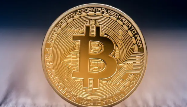 比特币持币信仰强化？长期持有者行为映射市场信心重构